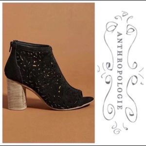 NWT Morena Gabbrielli Floral Shooties